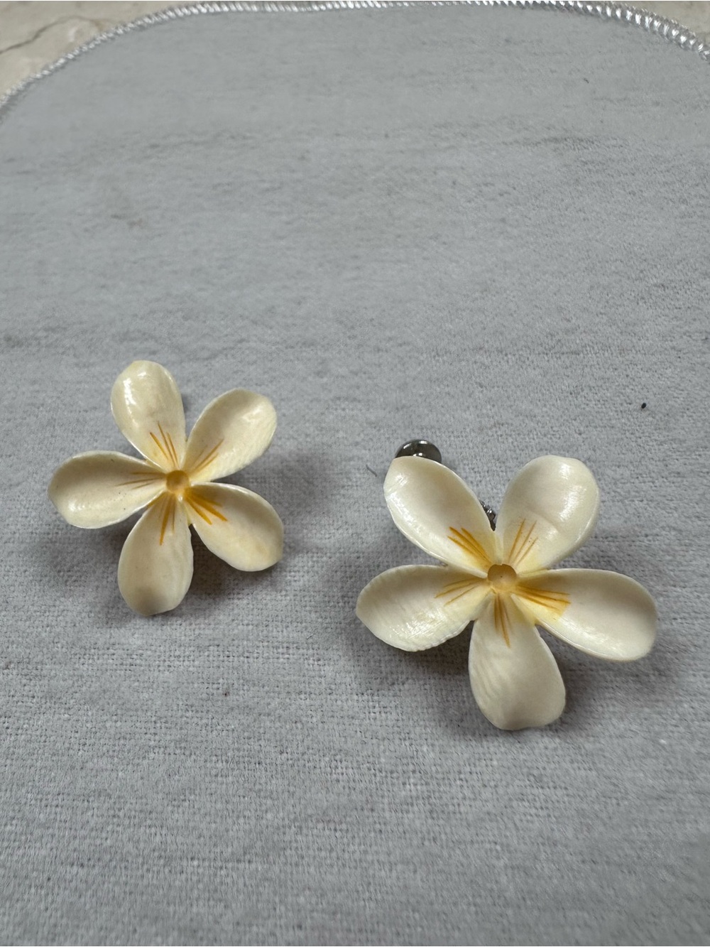 Vintage Hand-carved Cream Plumeria Flower Earrings
